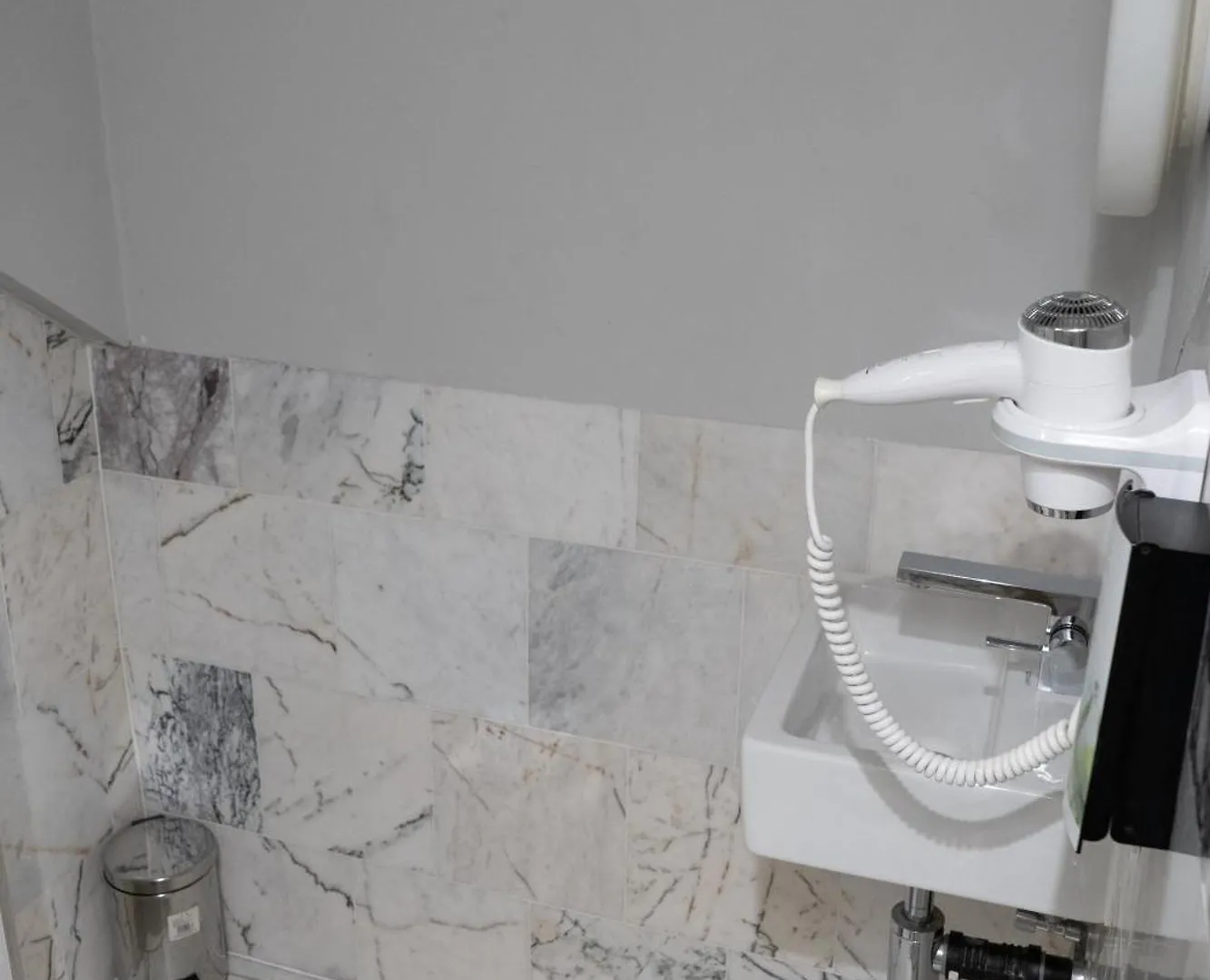 Hotel Retro Saint-Josse-ten-Noode 3*, Brüksel Belçika